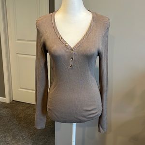 V-neck sweater - Size Large (fits like Medium)